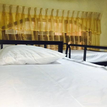 J Hostel แคนดี้ ภายนอก รูปภาพ