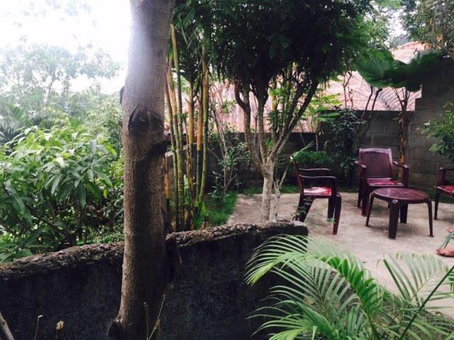J Hostel แคนดี้ ภายนอก รูปภาพ
