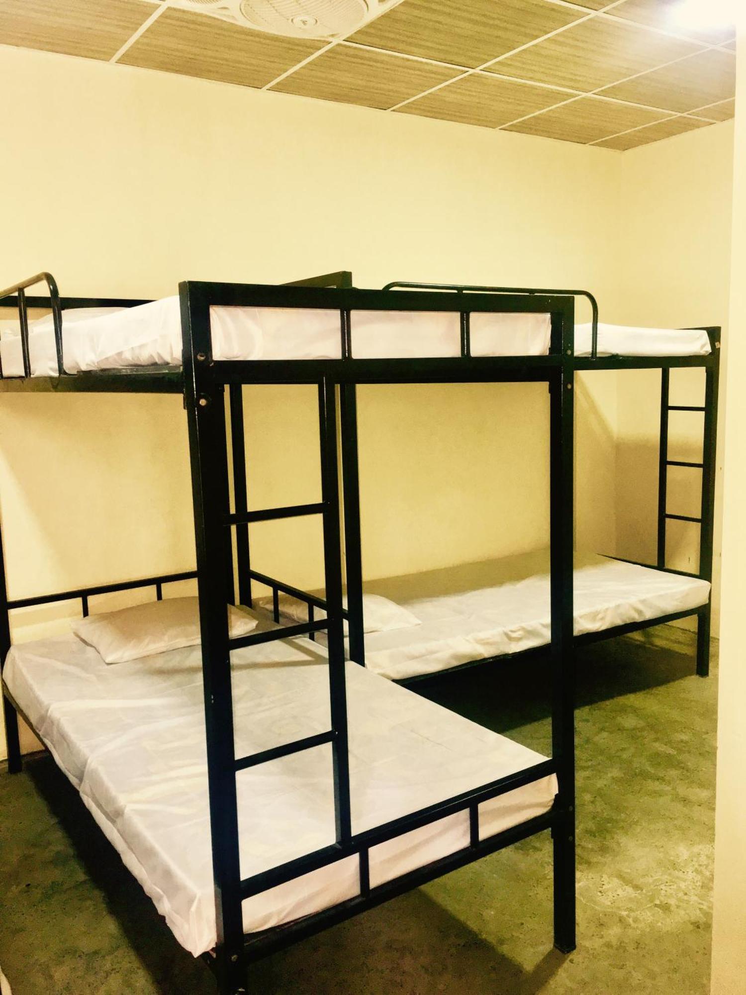 J Hostel แคนดี้ ภายนอก รูปภาพ
