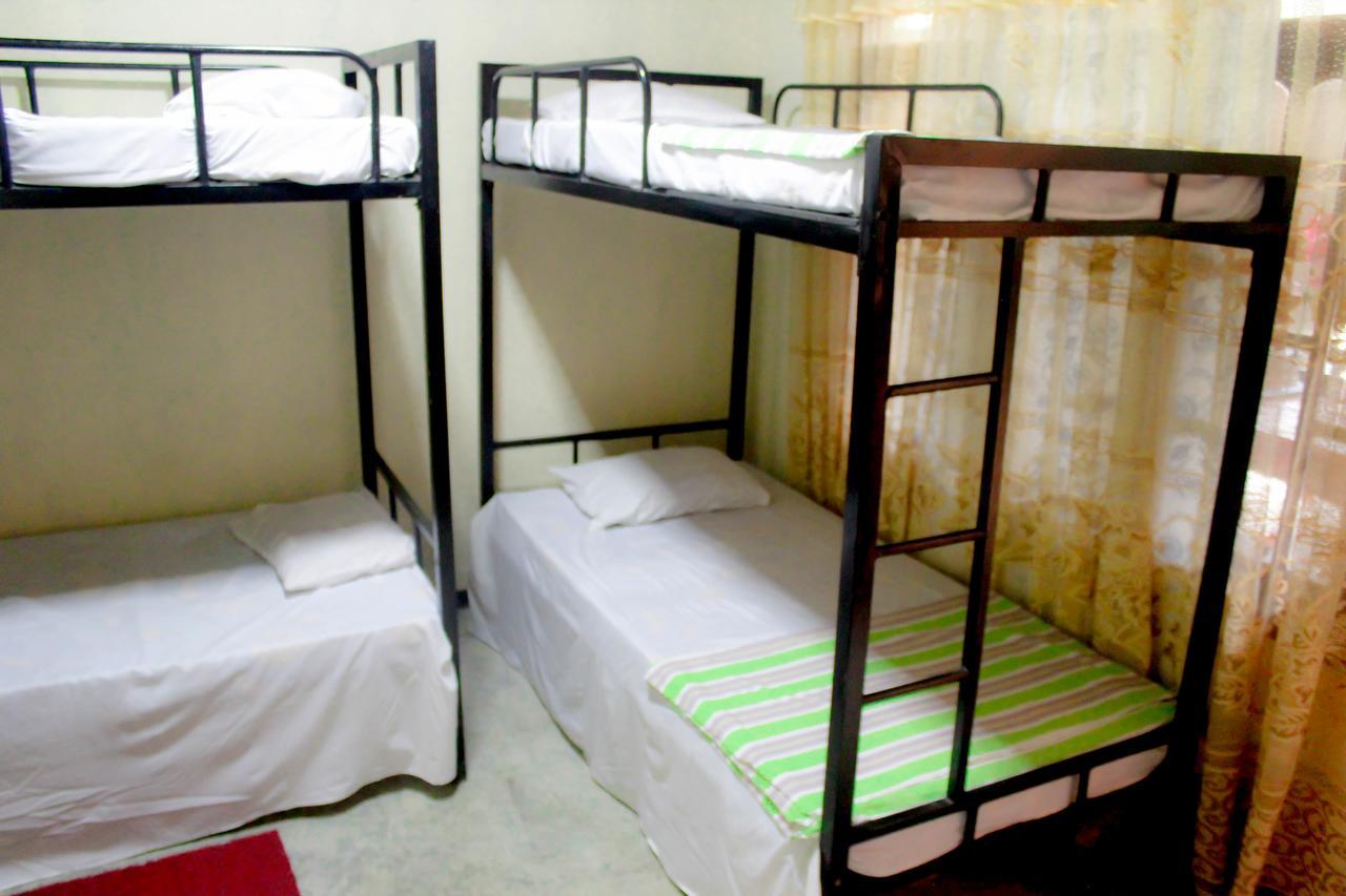 J Hostel แคนดี้ ภายนอก รูปภาพ