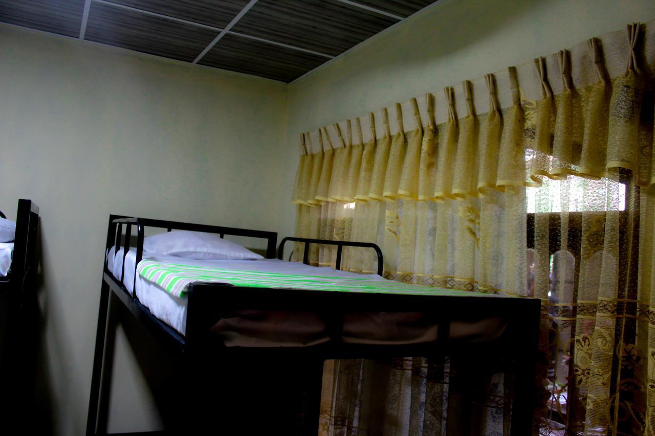 J Hostel แคนดี้ ภายนอก รูปภาพ